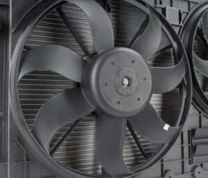 Fallo en el ventilador del radiador del Lamborghini URUS 4.0 v8 auto awd